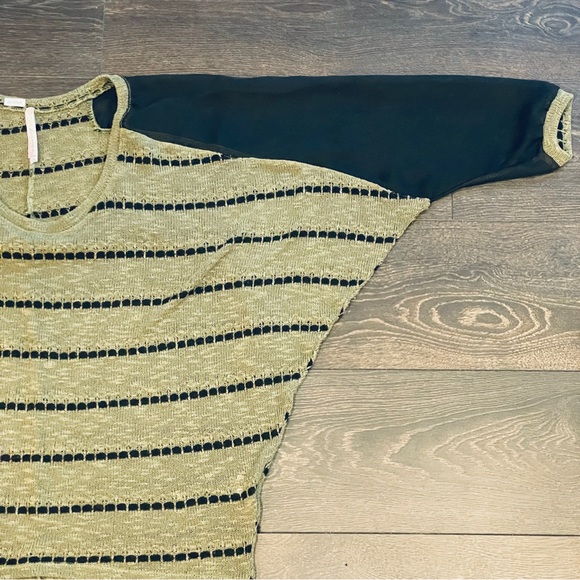 Harmony Mesh 3/4 Sleeve Olive Green Striped See Through Woven Slouchy Sweater - Picture 5 of 16